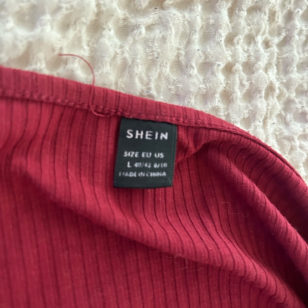 Shein Maroon Halter Too - Picture 4 of 4